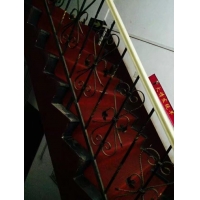 如何設計出吸引客戶的新款鐵藝欄桿